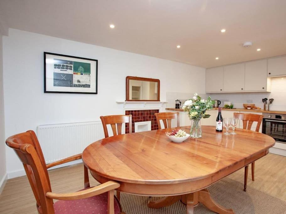1 Perfectly Located Stylish, Comfortable Apartment 锡德茅斯 外观 照片